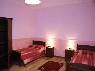 Notti E Dintorni B&B 니콜로시