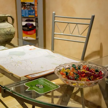 Notti E Dintorni Bed & Breakfast 3*